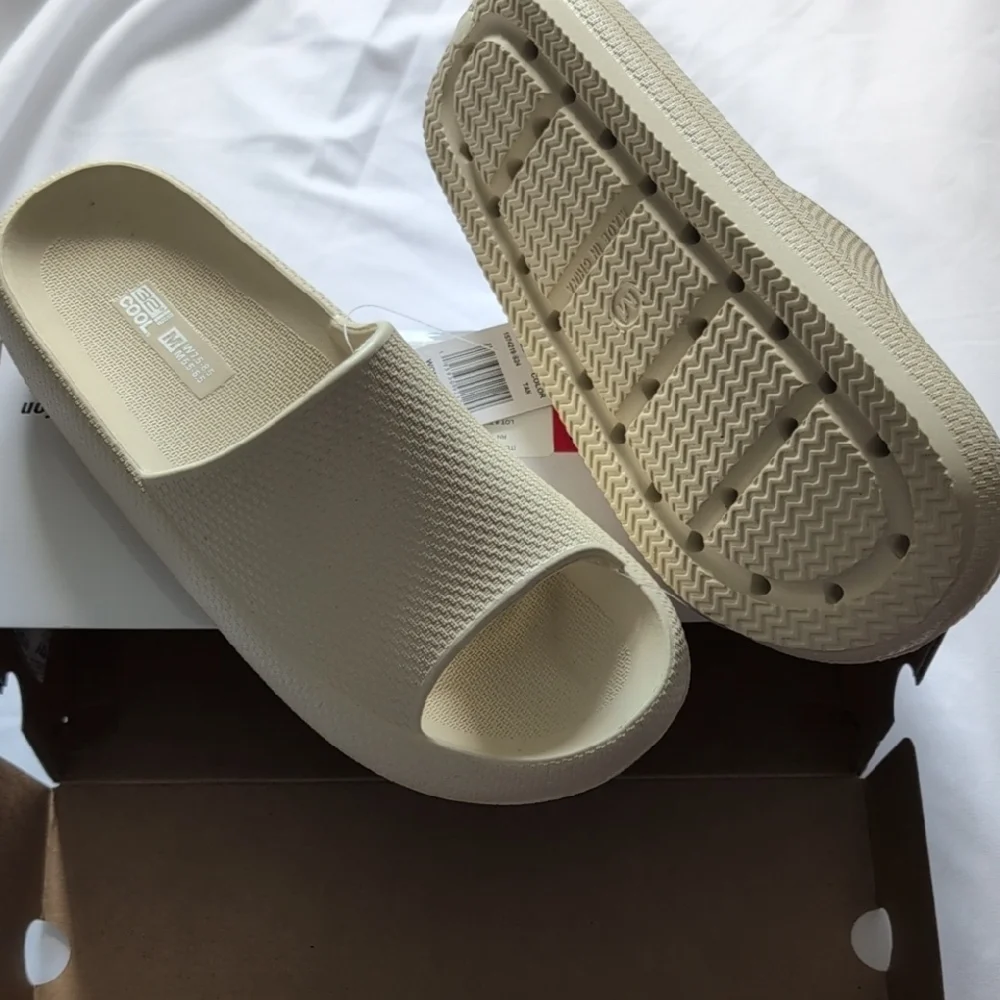 32 Degrees Slide Sandals